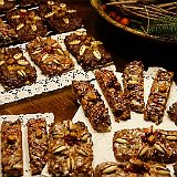 Dsc05013  Petits gâteaux de Noël aux amandes, noix et fruits sèches