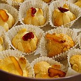 Dsc05038  Petits gâteaux de Noël aux amandes et fruits sèches