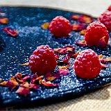 dessert14  Le givre sucré sur nos fruits avec ses pétales de Rose